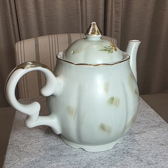 Lefton Vintage Porcelain Musical Teapot - Picture 5 of 11